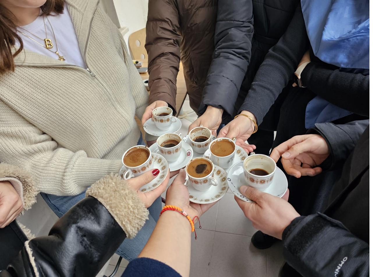 Eğitim molasında katılımcılar