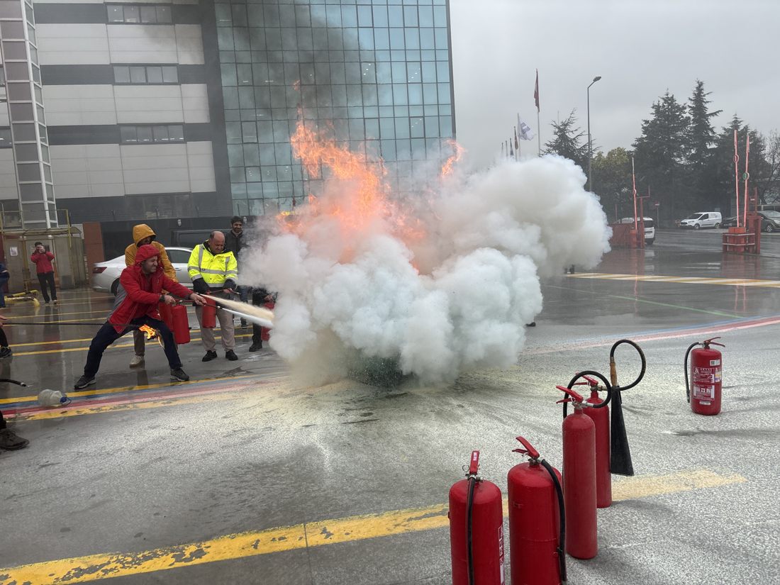 Yangın söndürme tatbikatı