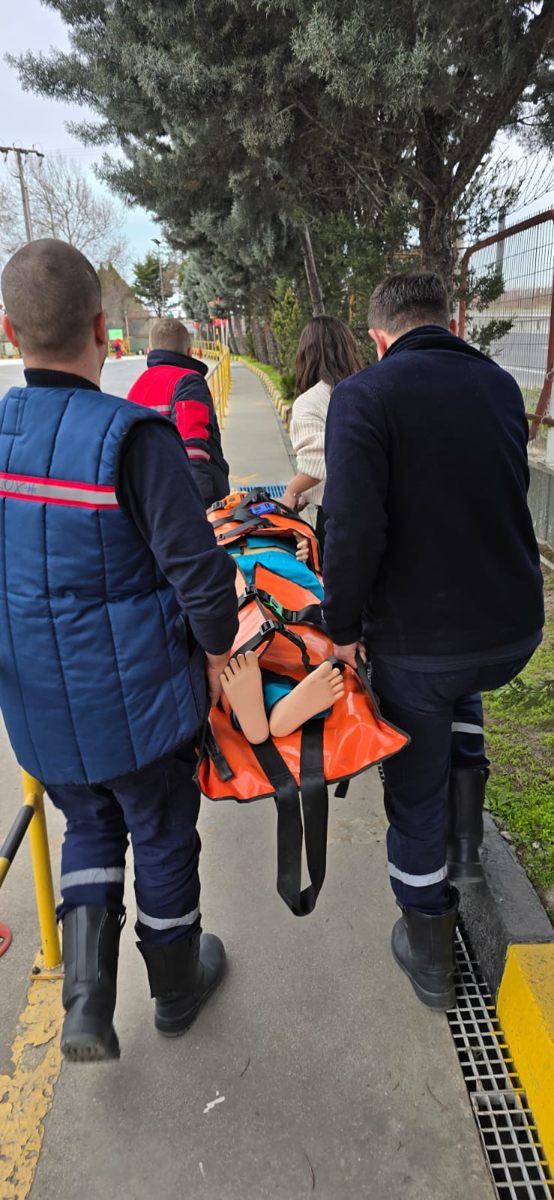 Yaralı taşıma ve tahliye tatbikatı